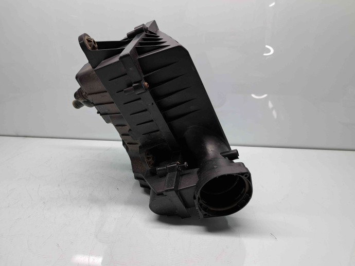 Carcasa filtru aer Skoda Superb III Combi (3V5) [Fabr 2015-2024] 5Q0129618N 2.0 TDI DFGA 110KW / 150CP