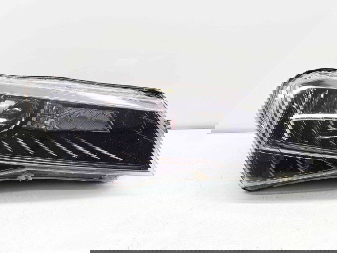  Far dreapta Skoda Superb III Combi (3V5) [Fabr 2015-2024] 3V2941016A