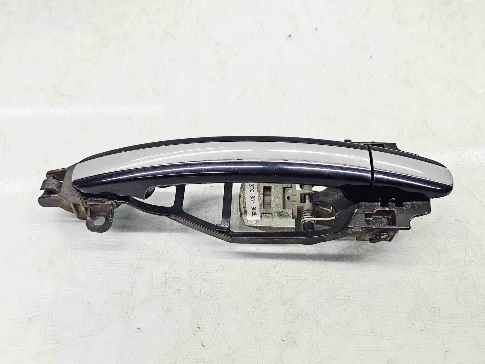 Maner usa dreapta spate Volkswagen Phaeton (3D) [Fabr 2002-2016] 3D0837886L