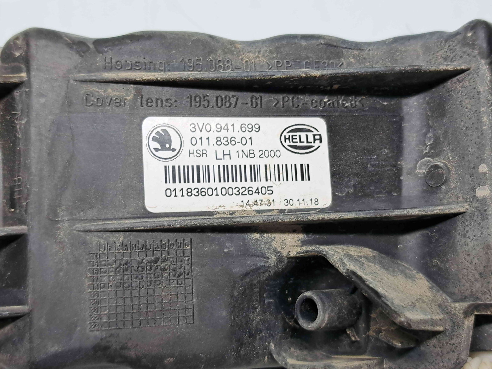 Proiector ceata stanga Skoda Superb III Combi (3V5) [Fabr 2015-2024] 3V0941699 - imagine 6