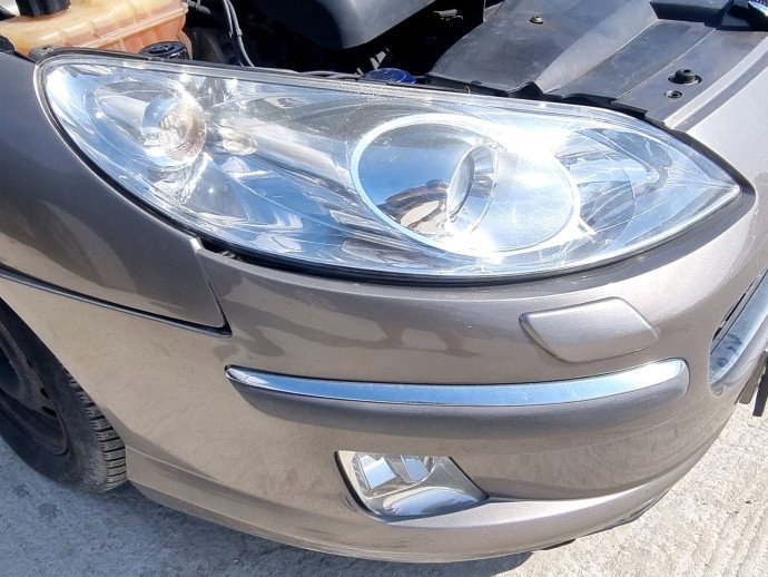Far dreapta PEUGEOT 407 [Fabr 2004-2010] 2.0 HDI RHR 100 KW / 136 CP