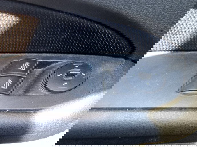 Butoane comanda geamuri sofer Ford Focus 2 (DA) [Fabr 2004-2012] 1.6 TDCI HHDA   66KW / 90CP