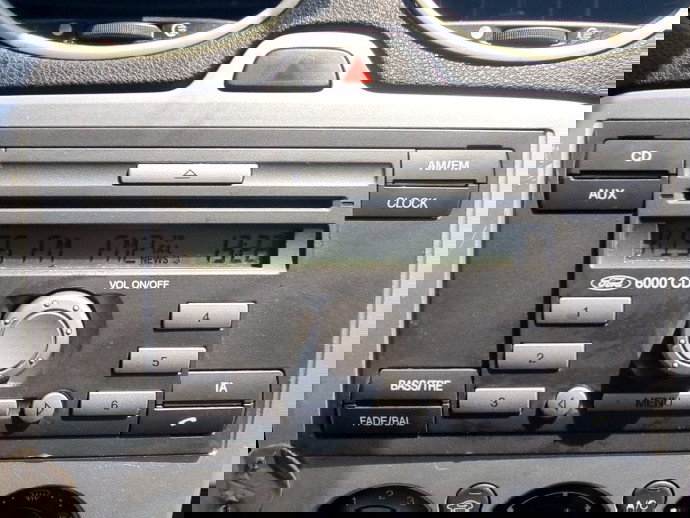 Radio CD Ford Focus 2 (DA) [Fabr 2004-2012] 1.6 TDCI HHDA   66KW / 90CP