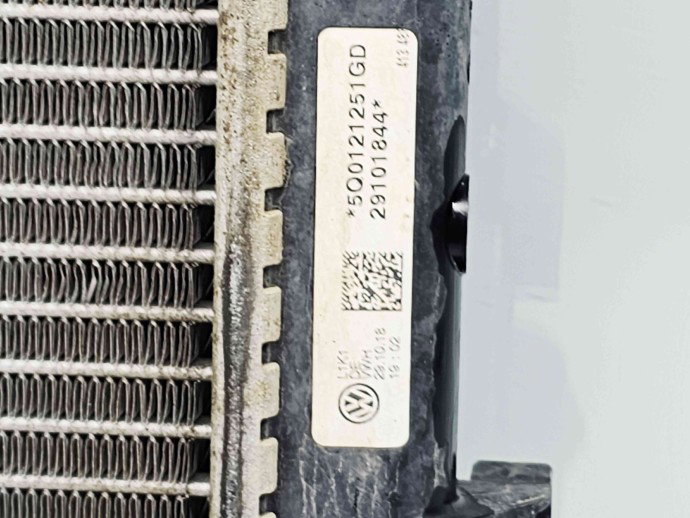 Radiator apa  Volkswagen Golf 7 (5G) [Fabr 2014-prezent] 5Q0121251GD 2.0 TDI DFGA 110KW / 150CP