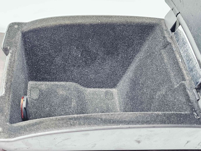  Cotiera Volkswagen Phaeton (3D) [Fabr 2002-2016] OEM