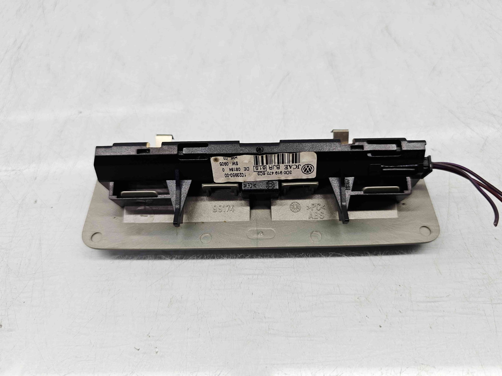 Display bord Volkswagen Phaeton (3D) [Fabr 2002-2016] 3D09194736C3 - imagine 3