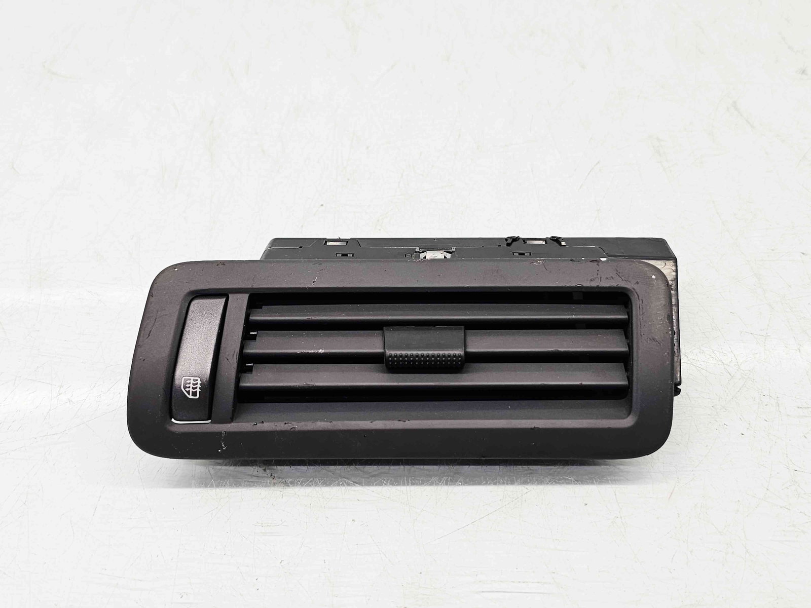 Grila aerisire stanga Volkswagen Phaeton (3D) [Fabr 2002-2016] 3D0819801D