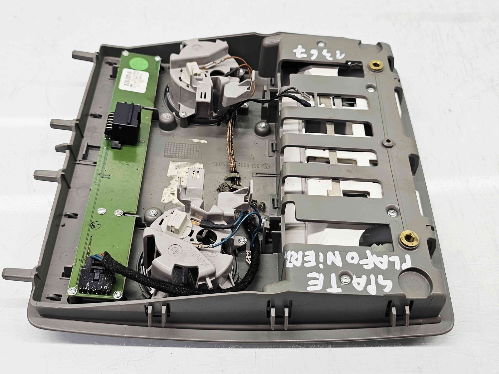 Plafoniera spate Volkswagen Phaeton (3D) [Fabr 2002-2016] OEM - imagine 3