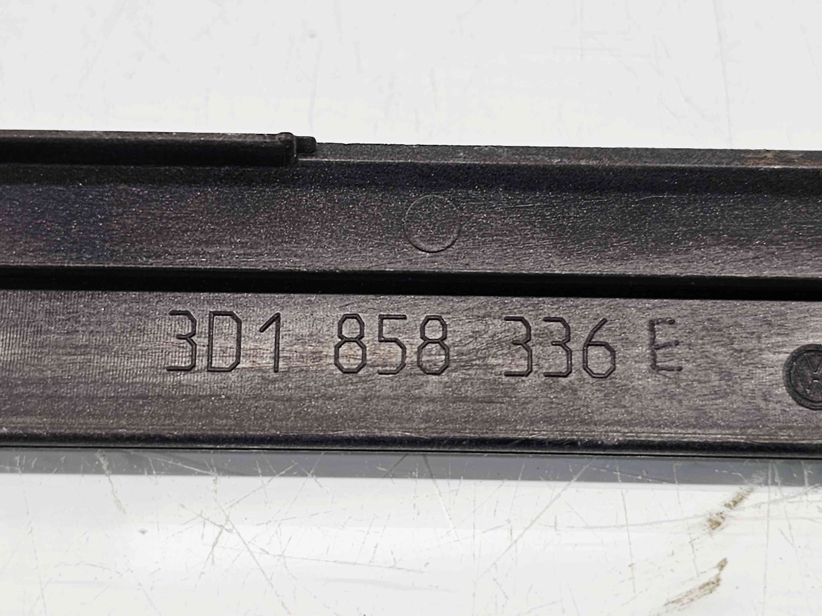 Trimuri bord Volkswagen Phaeton (3D) [Fabr 2002-2016] 3D1858336E - imagine 5