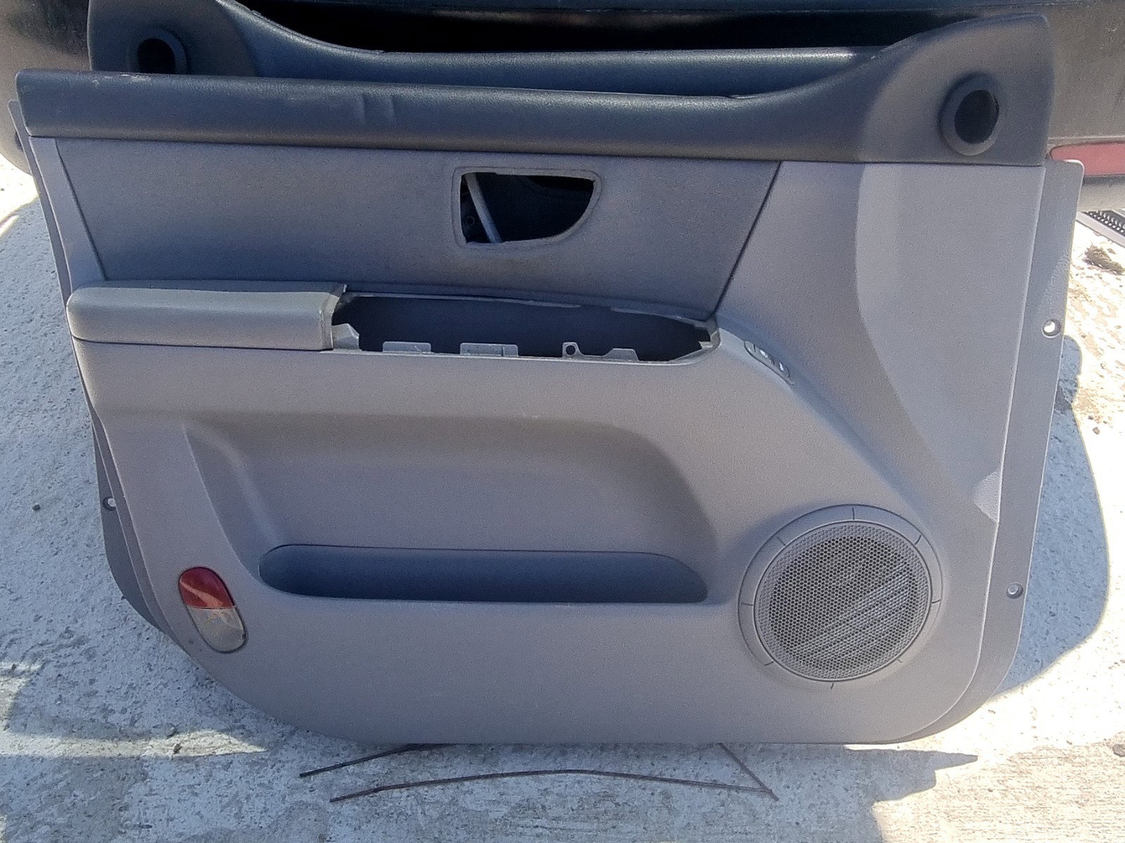 Tapiterie usa dreapta fata KIA Sorento 1 [Fabr 2002-2009] 2.5 CRDI D4CB 125KW / 170CP - imagine 1