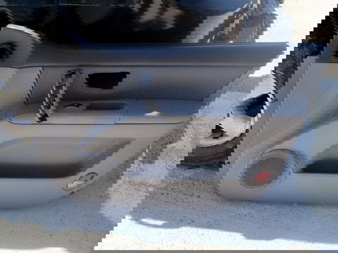 Tapiterie usa dreapta fata KIA Sorento 1 [Fabr 2002-2009] 2.5 CRDI D4CB 125KW / 170CP