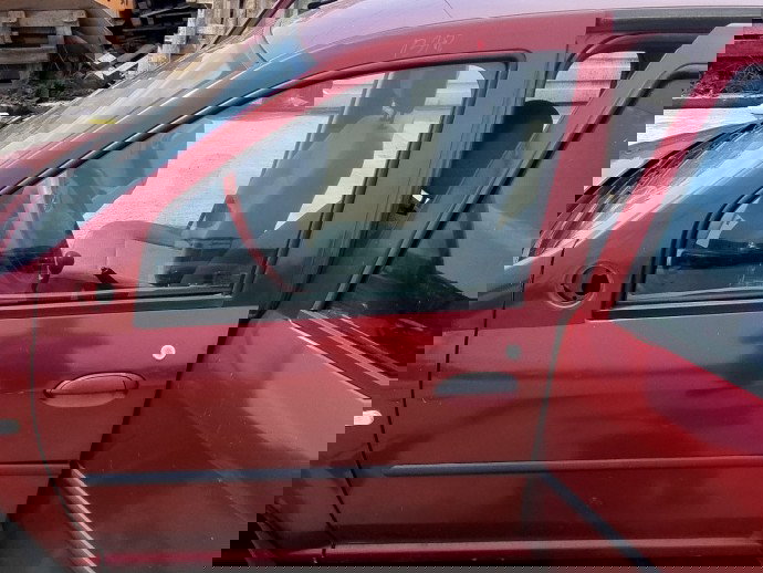 Usa stanga fata Dacia Logan (LS) [Fabr 2004-2012] 1.4 Benz K7J710 55KW / 75CP