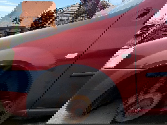 Aripa stanga fata Dacia Logan (LS) [Fabr 2004-2012] 1.4 Benz K7J710 55KW / 75CP