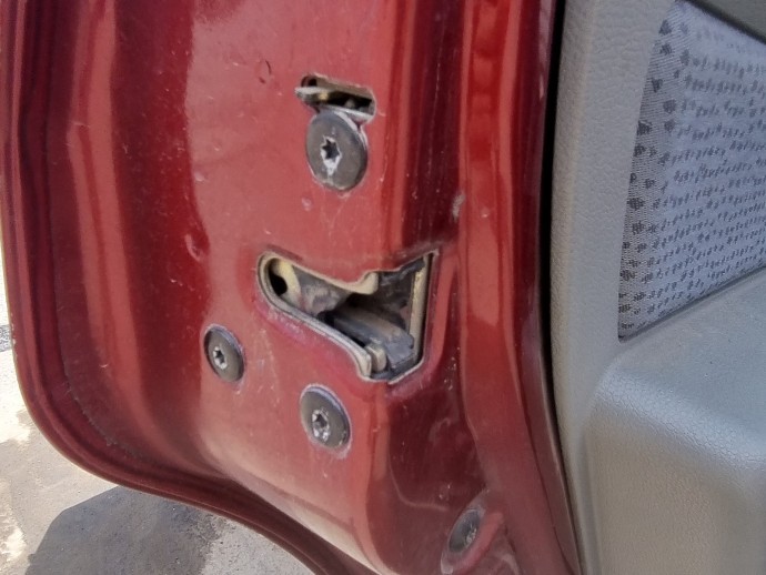 Broasca usa stanga spate Dacia Logan (LS) [Fabr 2004-2012] 1.4 Benz K7J710 55KW / 75CP