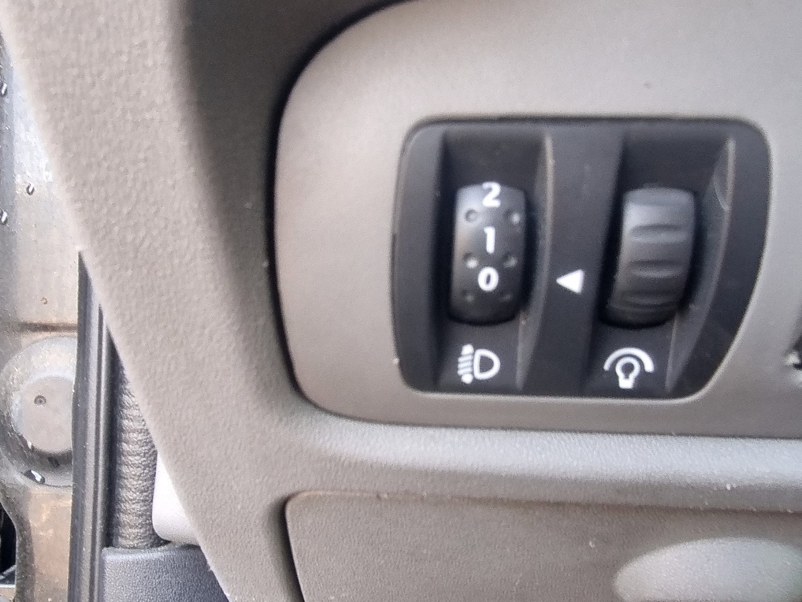 Buton reglaj far Renault Grand Scenic 2 [Fabr 2003-2008] 1.9 CDI F9Q803 96KW / 130CP