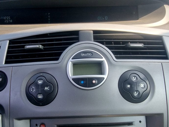 Panou comanda clima Renault Grand Scenic 2 [Fabr 2003-2008] 1.9 CDI F9Q803  96KW / 130CP