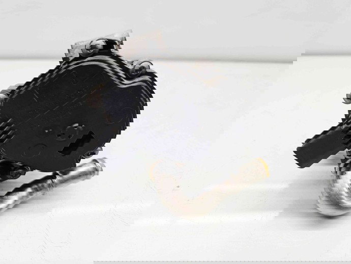 Supapa EGR  Volkswagen Passat B8 (3G2) [Fabr 2015-prezent] 04L131501R 2.0 TDI DFGA 110KW / 150CP