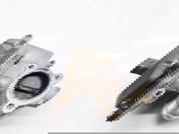 Supapa EGR  Volkswagen Passat B8 (3G2) [Fabr 2015-prezent] 04L131501M 2.0 TDI DFGA 110KW / 150CP