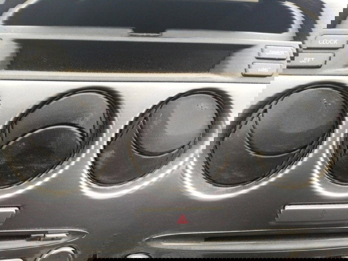 Grile ventilatie centrale Mazda 6 2.0 benz LF17-104 KW OEM 2002-2007