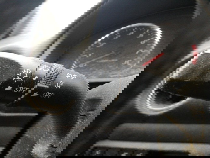 Maneta semnalizare Mazda 6 2.0 benz LF17-104 KW OEM 2002-2007