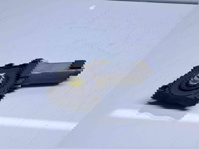 Motoras geam stanga fata Hyundai i30 (FD) [Fabr 2007-2012] F00S1A3295