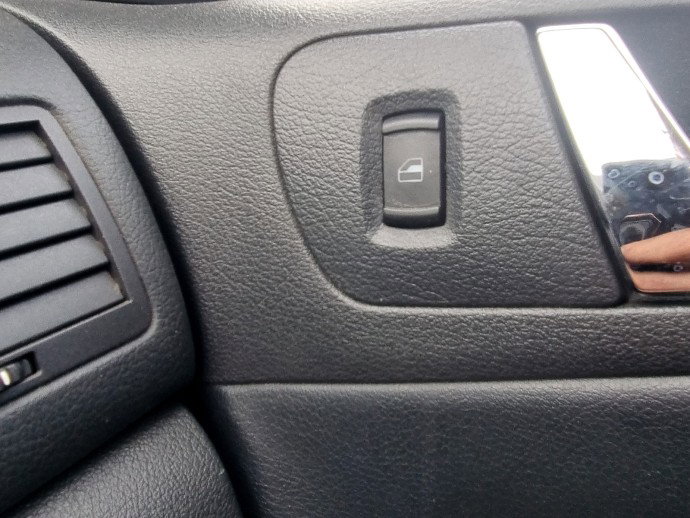 Buton geam dreapta fata Skoda Octavia 1 Combi (1U5) [Fabr 1998-2010] 1.6 BENZ BFQ 75KW / 102CP