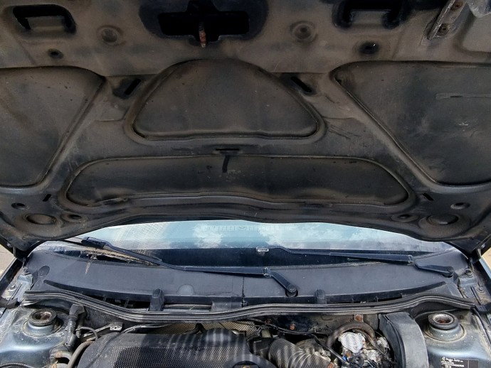Grila stergator parbriz Skoda Octavia 1 Combi (1U5) [Fabr 1998-2010] 1.6 BENZ BFQ 75KW / 102CP