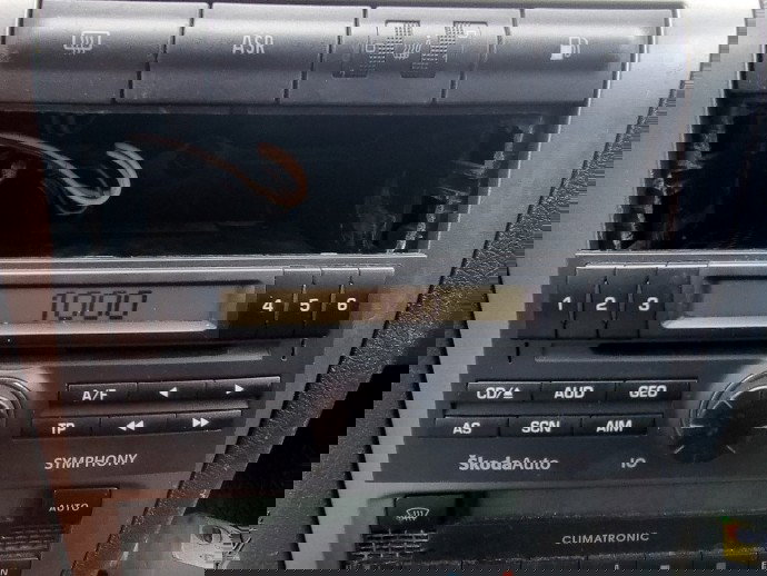 Radio CD Skoda Octavia 1 Combi (1U5) [Fabr 1998-2010] 1.6 BENZ BFQ 75KW / 102CP