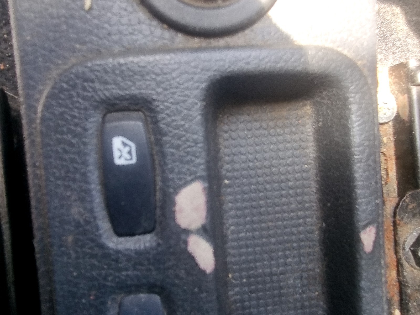 Buton blocare geam Dacia Logan (LS) [Fabr 2004-2012] 1.6 B K7M-F7 64KW / 87CP