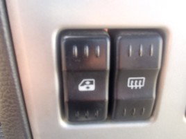 Buton geam stanga fata Dacia Logan (LS) [Fabr 2004-2012] 1.6 B K7M-F7 64KW / 87CP