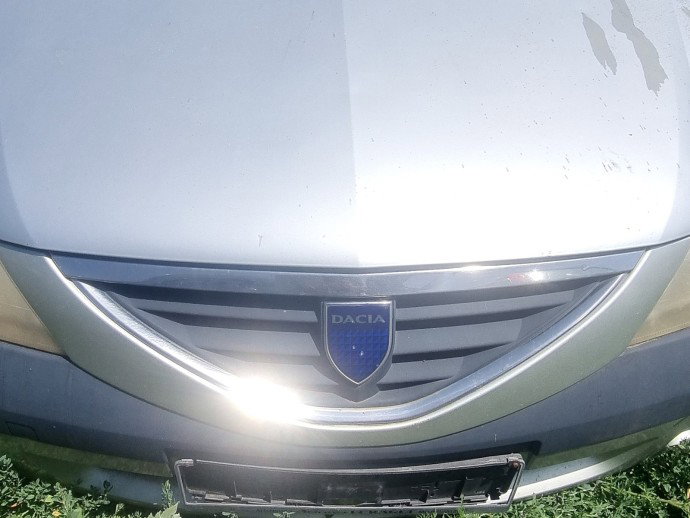 Grila bara fata Dacia Logan (LS) [Fabr 2004-2012] 1.6 B K7M-F7 64KW / 87CP