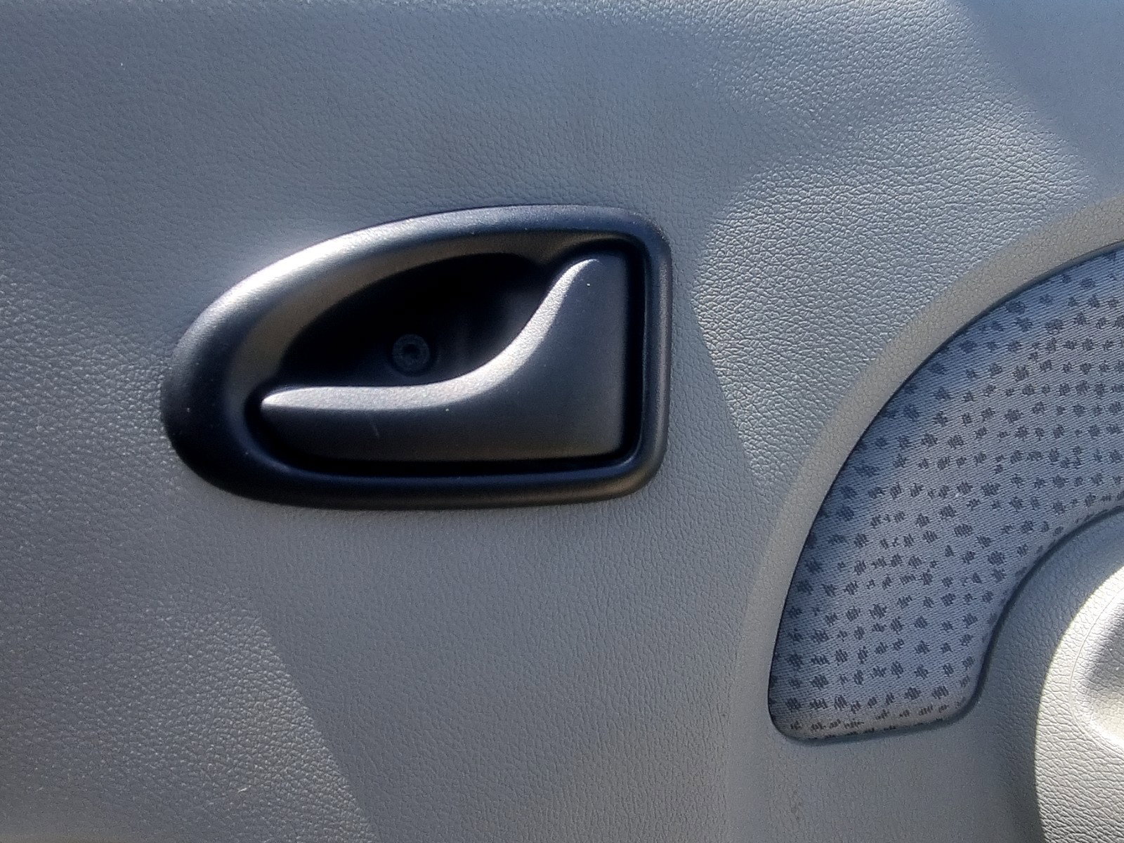 Maner interior dreapta fata Dacia Logan (LS) [Fabr 2004-2012] 1.6 B K7M-F7 64KW / 87CP