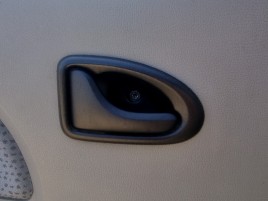 Maner interior stanga fata Dacia Logan (LS) [Fabr 2004-2012] 1.6 B K7M-F7 64KW / 87CP