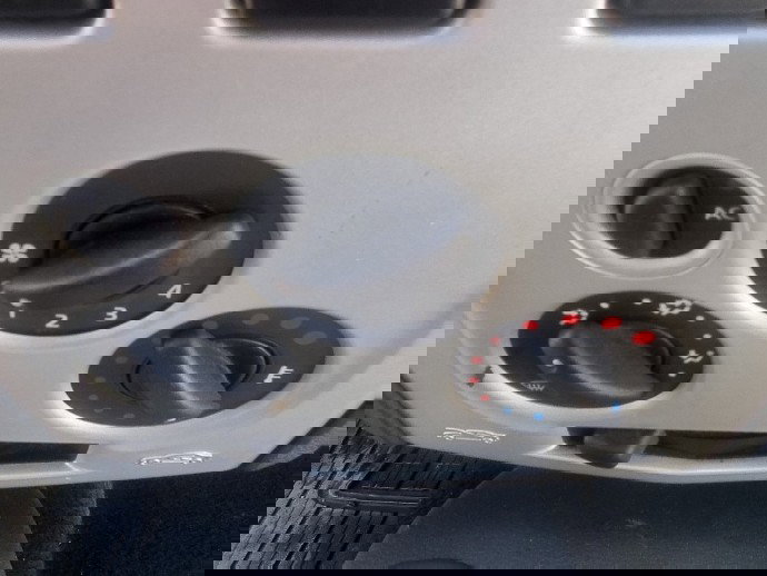 Panou comanda clima Dacia Logan (LS) [Fabr 2004-2012] 1.6 B K7M-F7 64KW / 87CP