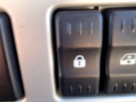 Buton blocare usi Dacia Logan (LS) [Fabr 2004-2012] 48KW / 65CP