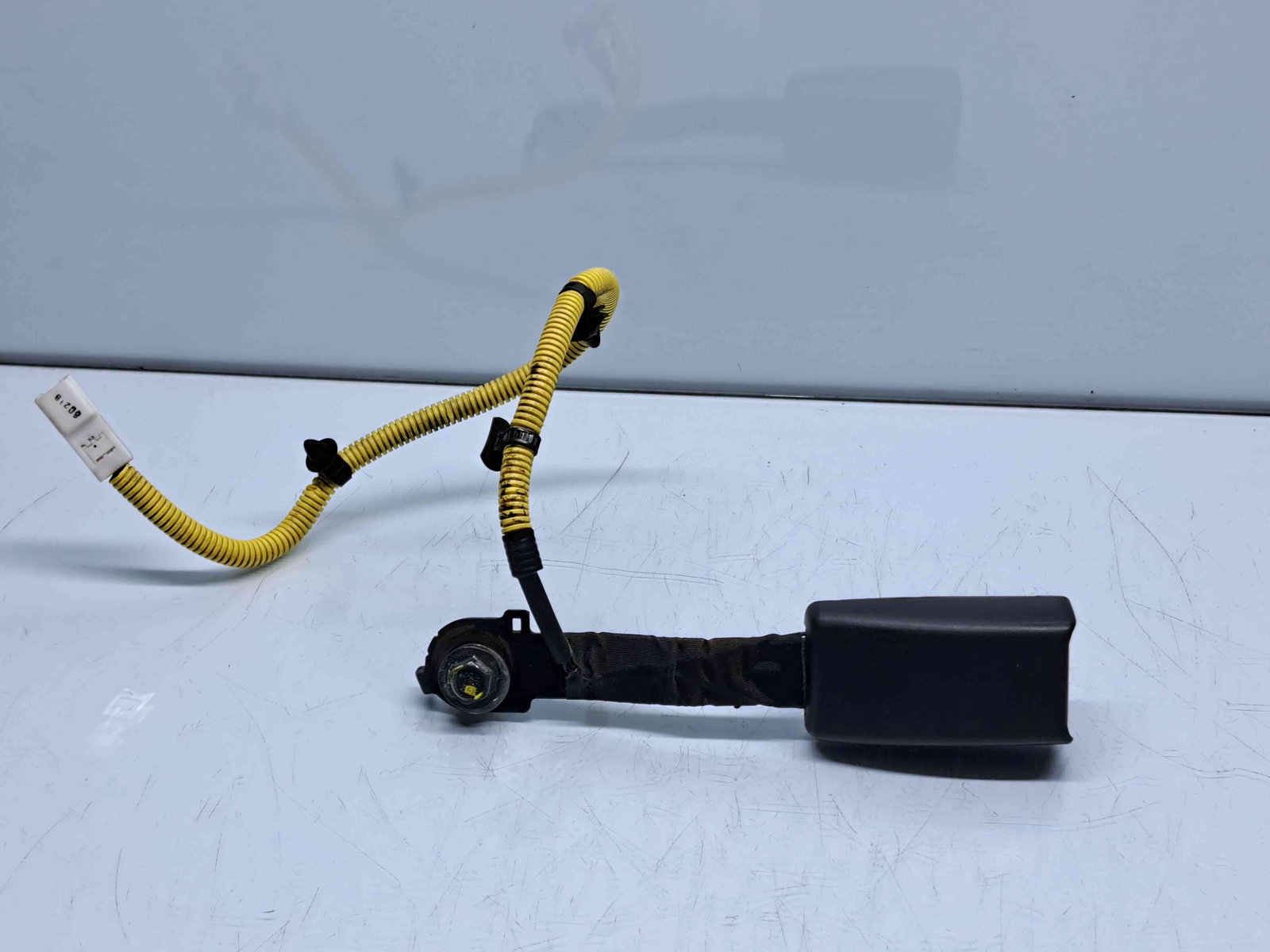 Capsa centura dreapta fata Hyundai i30 (FD) [Fabr 2007-2012] OEM - imagine 2