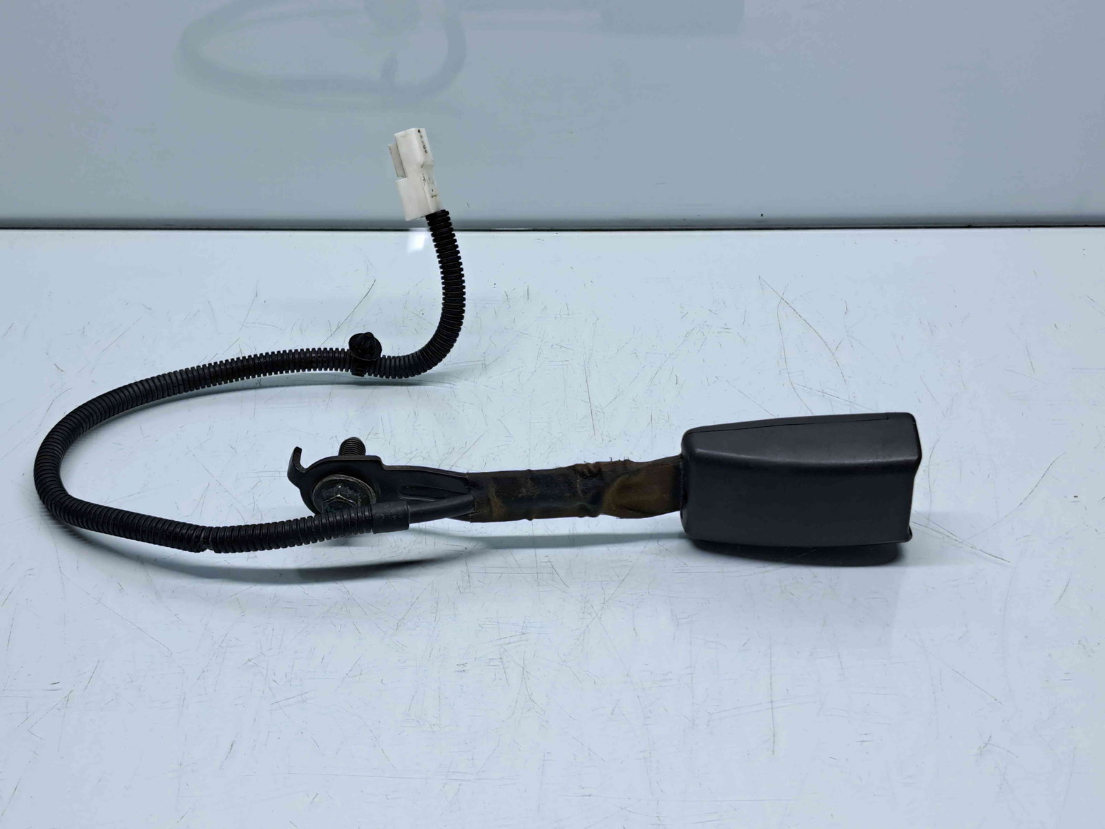 Capsa centura stanga fata Hyundai i30 (FD) [Fabr 2007-2012] OEM - imagine 2