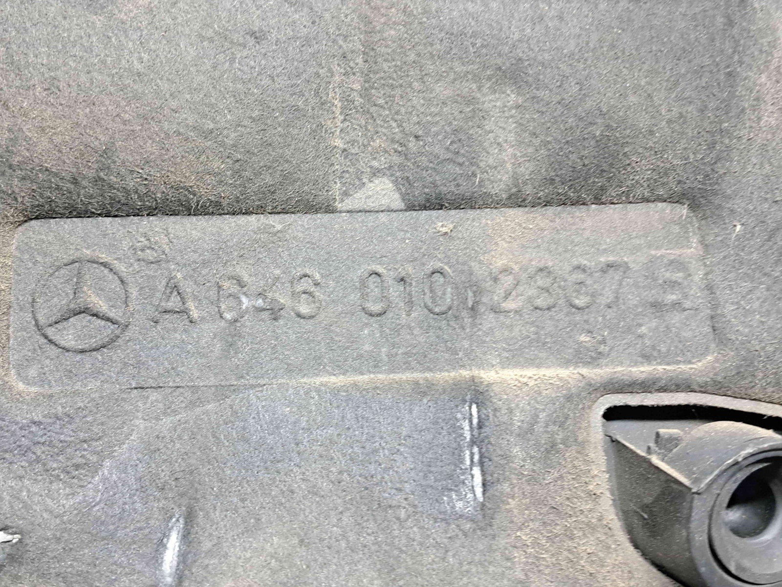 Capac motor Mercedes Clasa C Coupe (CL203) [Fabr 2001-2011] A-6460102367-B 2.2 CDI 646963 110KW / 150CP - imagine 4