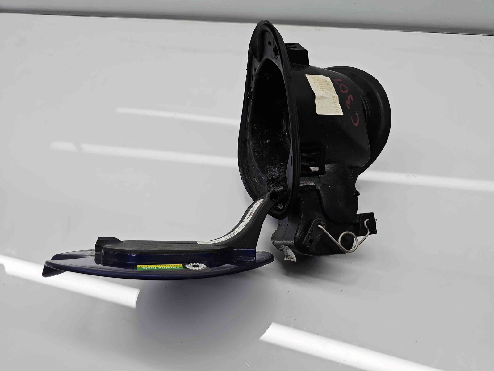 Capac rezervor Ford Kuga II [Fabr 2012-prezent] DEEP IMPACT BLUE - imagine 7