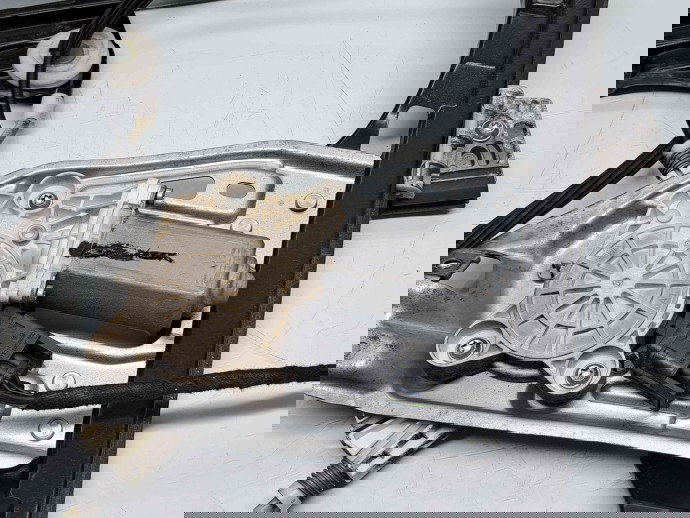 Macara electrica geam dreapta fata Mercedes Clasa C Coupe (CL203) [Fabr 2001-2011] A2037203846