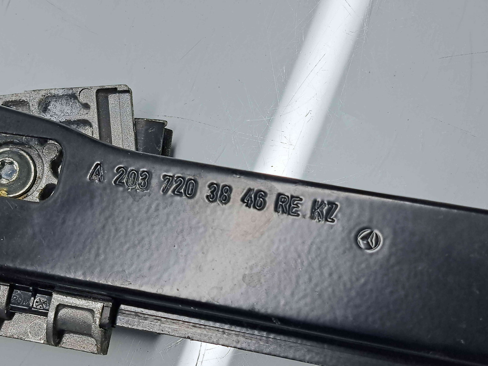 Macara electrica geam dreapta fata Mercedes Clasa C Coupe (CL203) [Fabr 2001-2011] A2037203846 - imagine 4