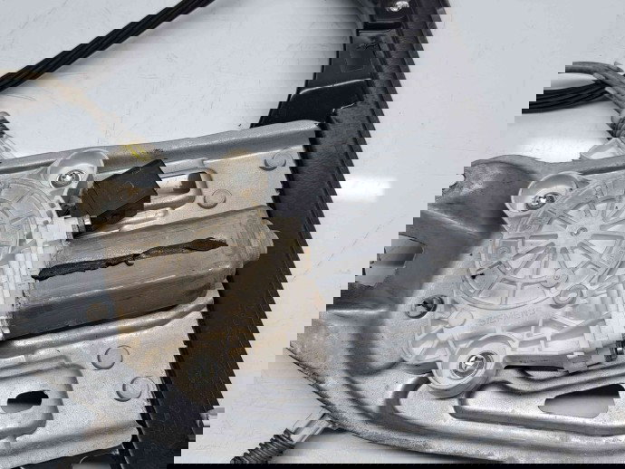 Macara electrica geam stanga fata Mercedes Clasa C Coupe (CL203) [Fabr 2001-2011] A2037203746