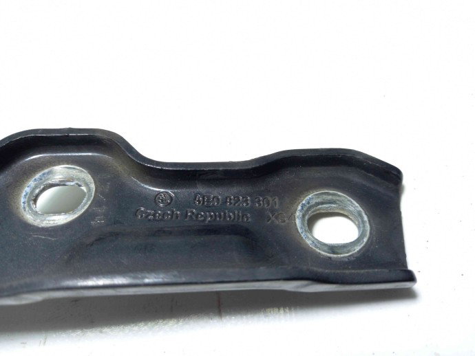 Balama capota stanga 5E0823301 Skoda Octavia 1.6 CLHA 2012-2022