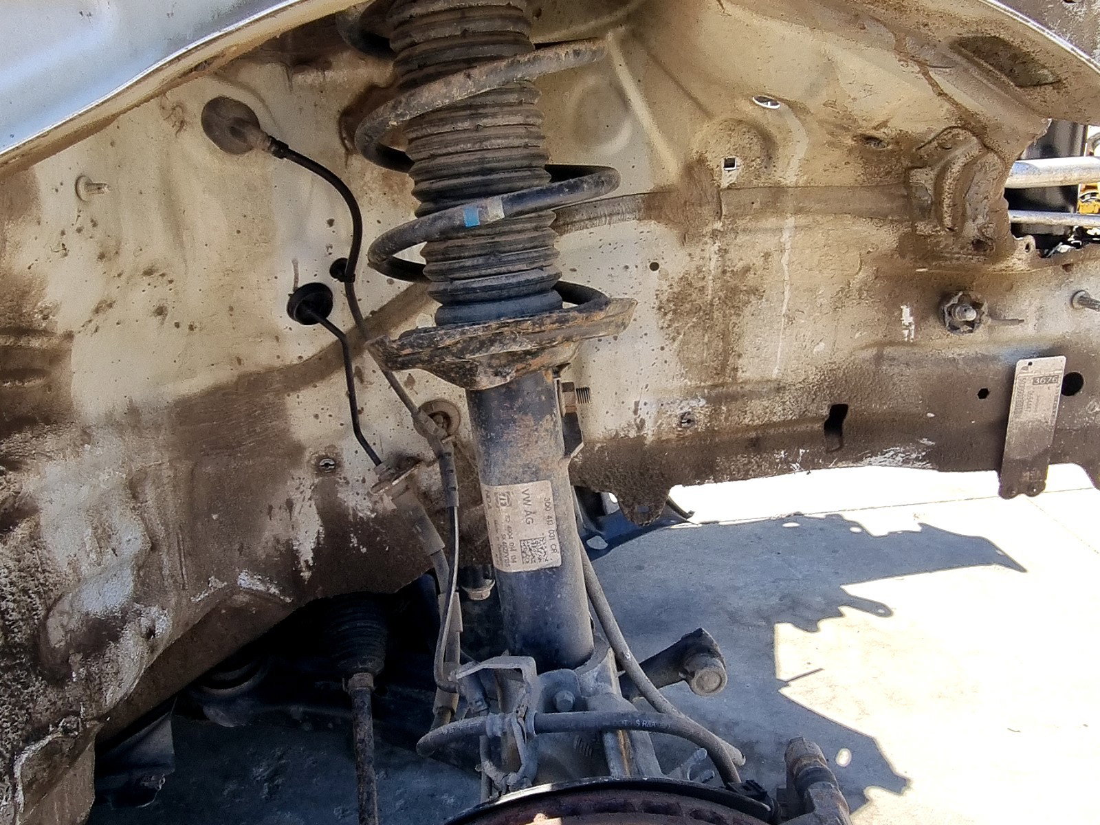 Amortizor dreapta fata Skoda Superb III Combi (3V5) [Fabr 2015-2024] 3q0413031cr 2.0 TDI DFGA 110 KW / 150 CP - imagine 1