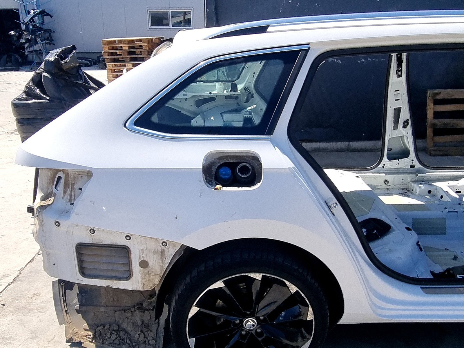 Aripa dreapta spate Skoda Superb III Combi (3V5) [Fabr 2015-2024] 2.0 TDI DFGA 110 KW / 150 CP