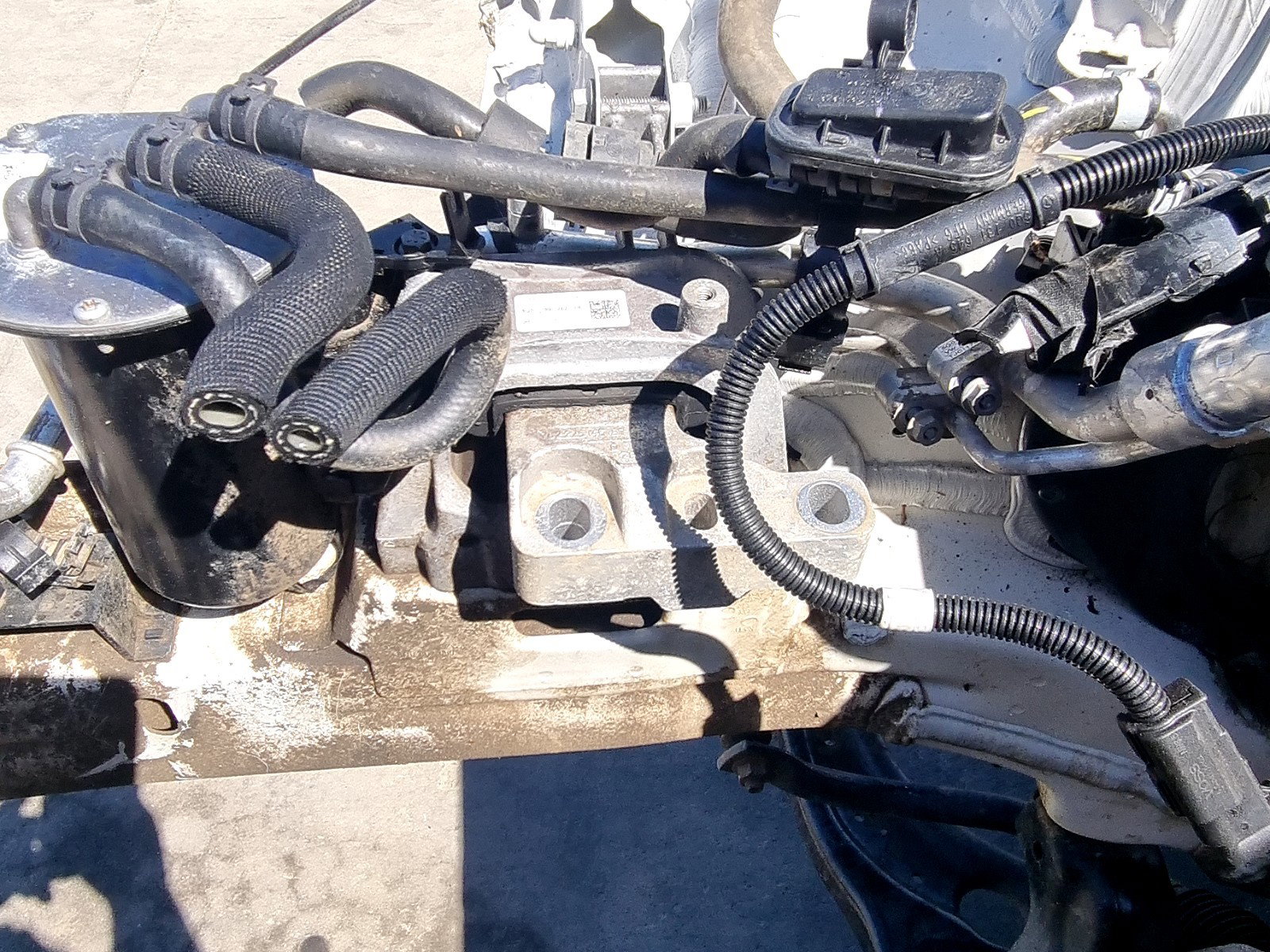 Tampon motor Skoda Superb III Combi (3V5) [Fabr 2015-2024] 2.0 TDI DFGA 110 KW / 150 CP