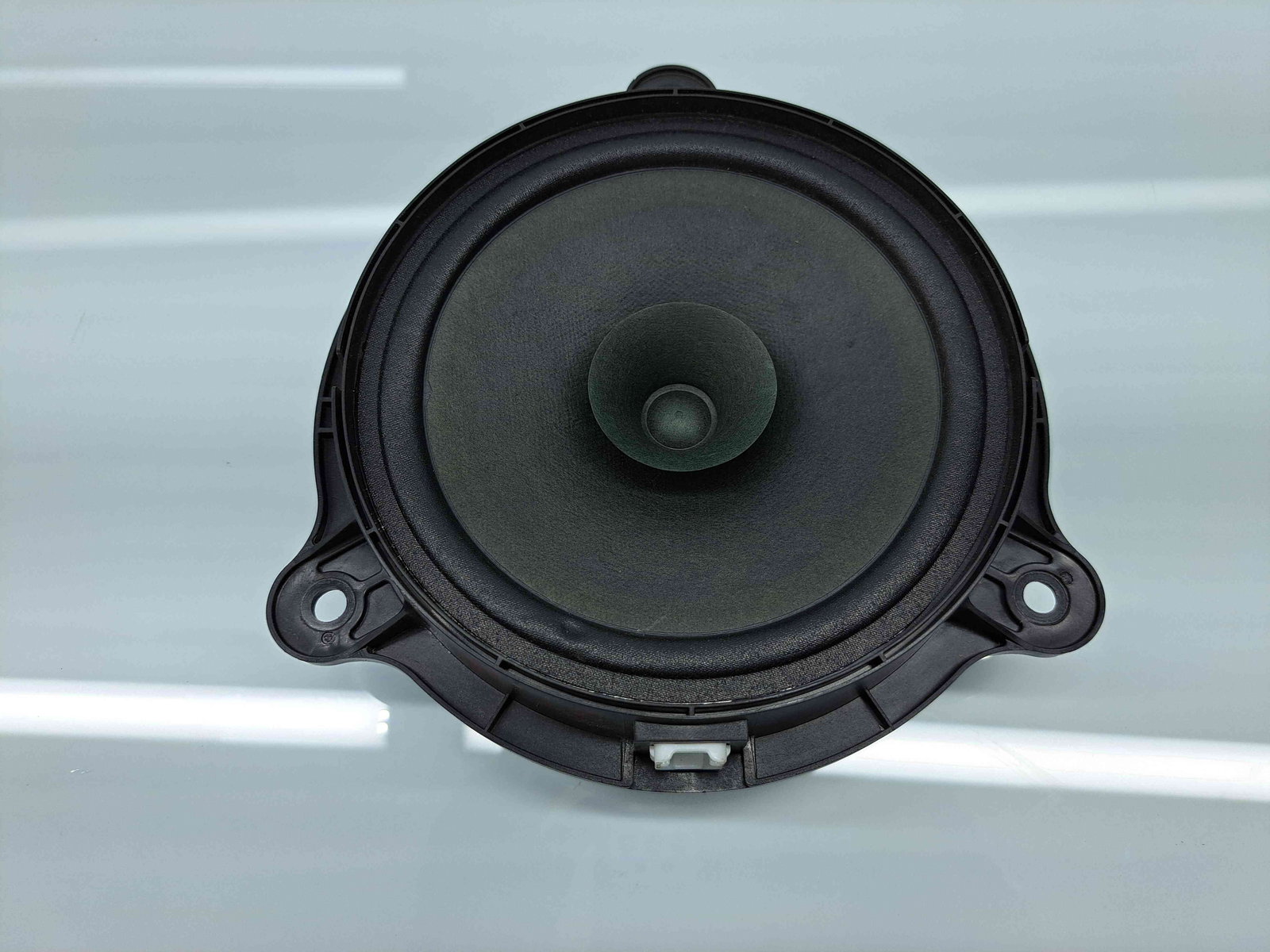 Boxa stanga spate Nissan X-Trail (T32) [Fabr 2013-prezent] 281563SG0A - imagine 1