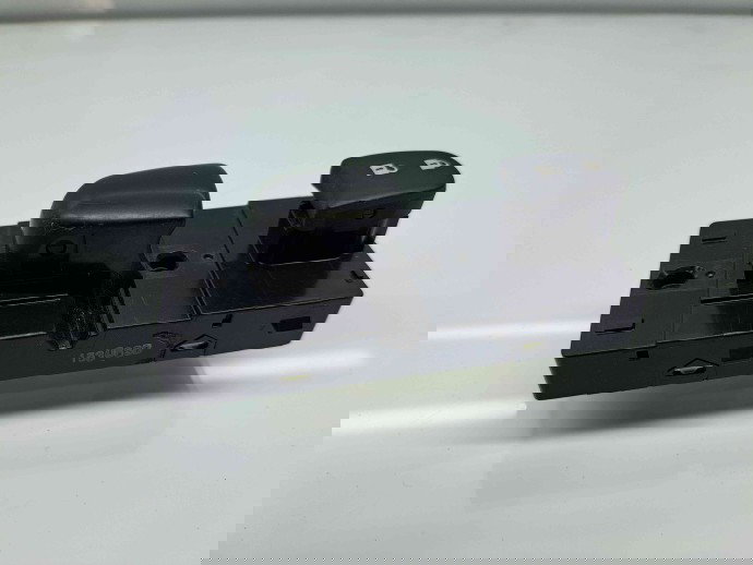  Buton geam dreapta fata Nissan X-Trail (T32) [Fabr 2013-prezent] OEM