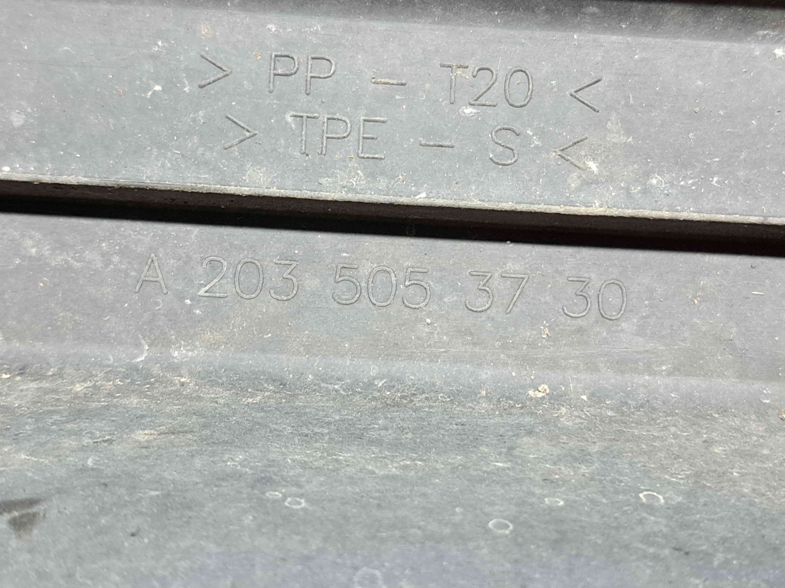 Difuzor captare aer Mercedes Clasa C Coupe (CL203) [Fabr 2001-2011] A2035053730 - imagine 4