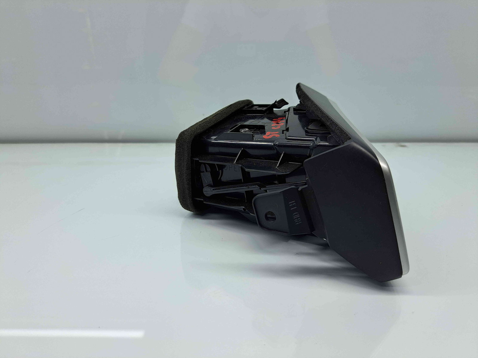 Grila aerisire stanga Nissan X-Trail (T32) [Fabr 2013-prezent] 687614BA0A - imagine 2